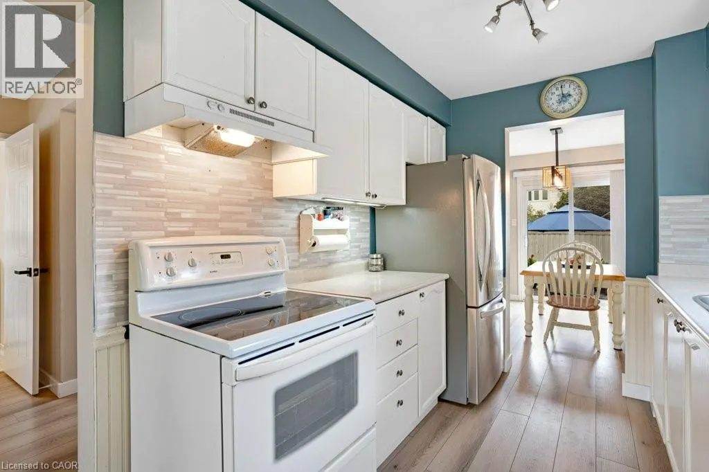 3363 CARDIFF Crescent