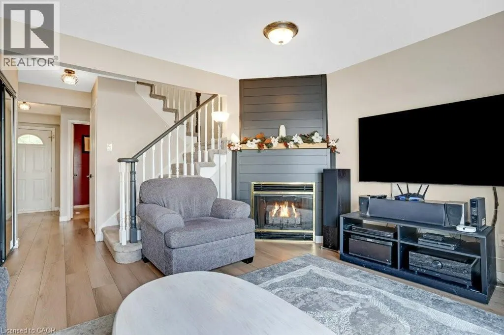 3363 CARDIFF Crescent
