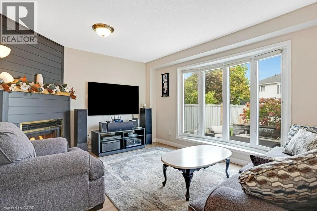 3363 CARDIFF Crescent