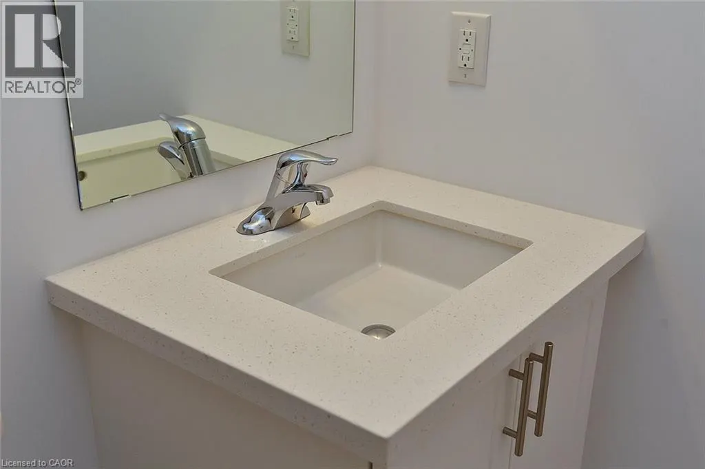450 DUNDAS Street E Unit# 612, #612