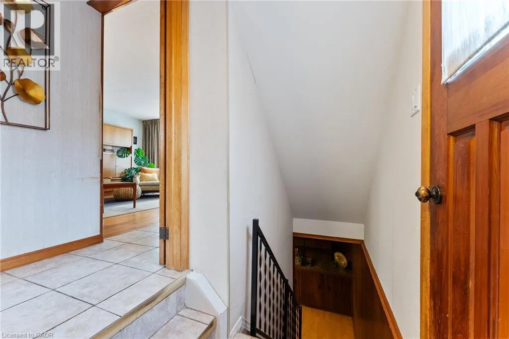104 BERKINDALE Drive