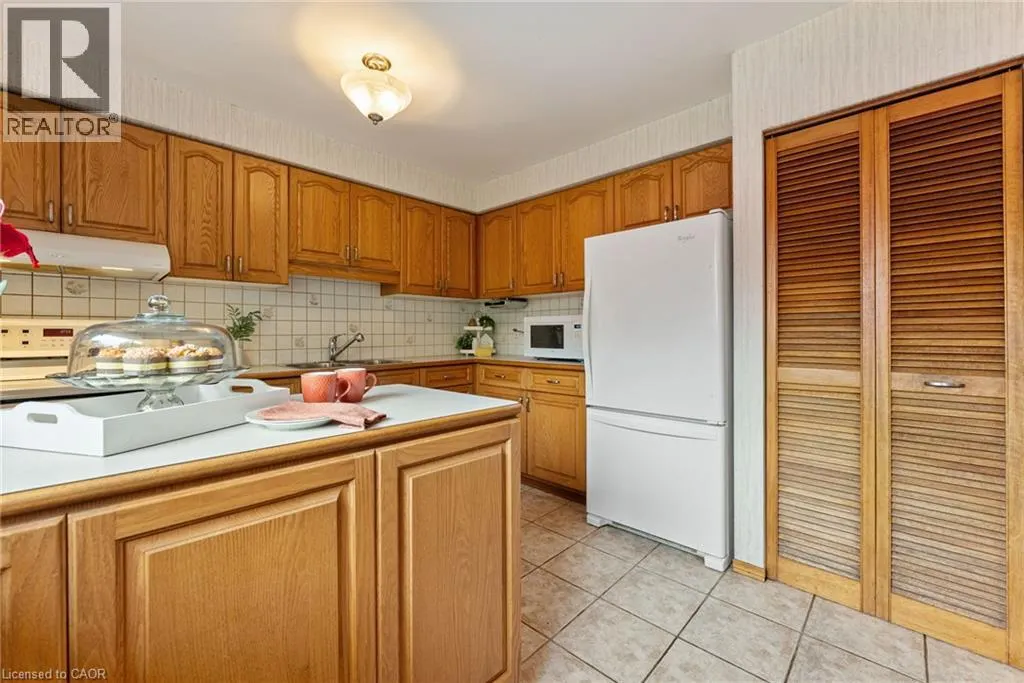 104 BERKINDALE Drive