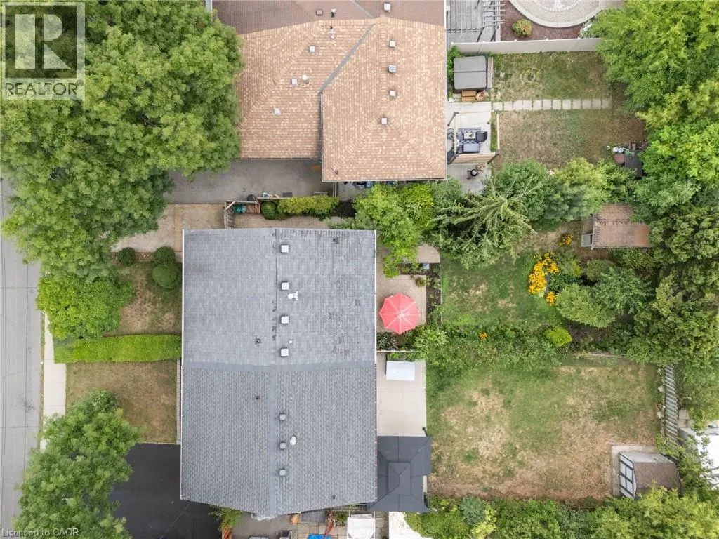 104 BERKINDALE Drive