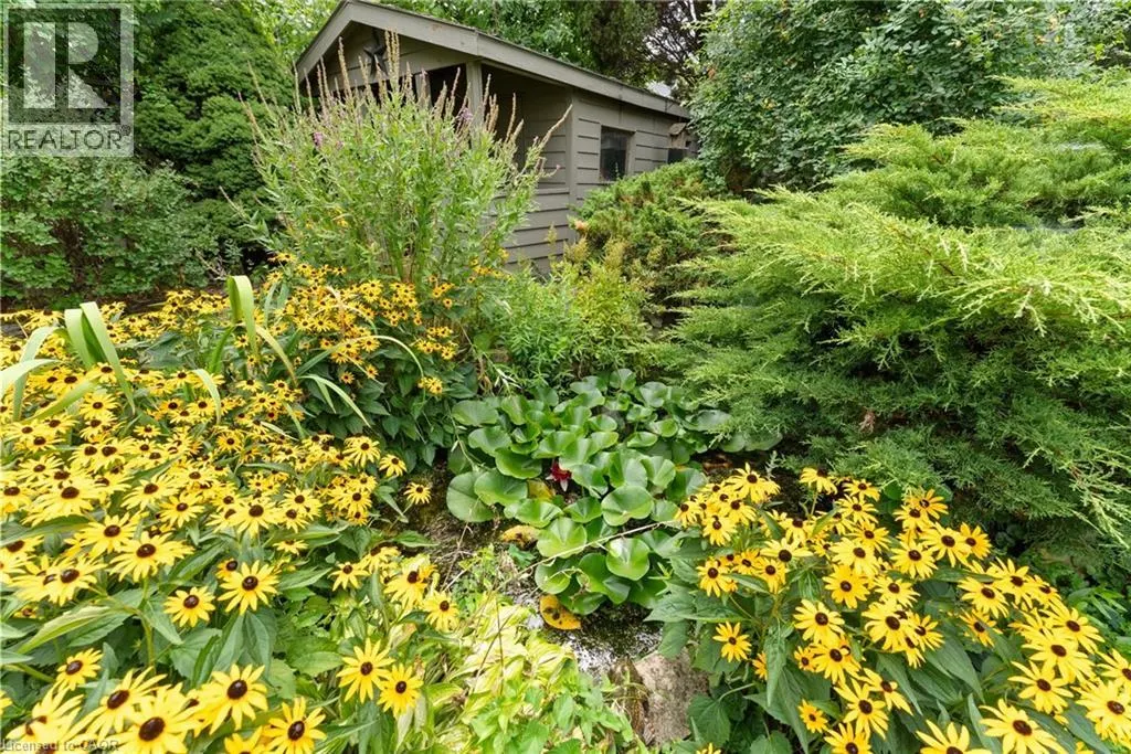 104 BERKINDALE Drive