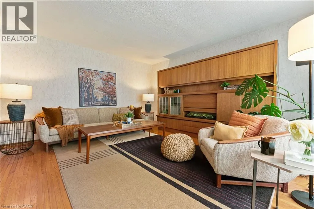 104 BERKINDALE Drive