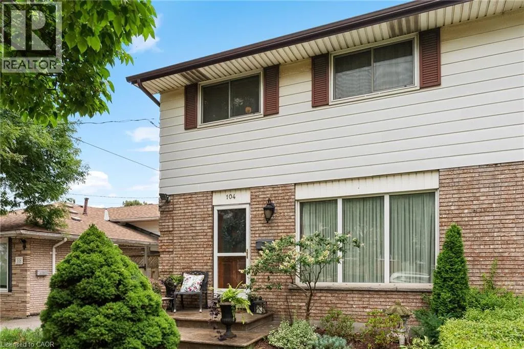 104 BERKINDALE Drive