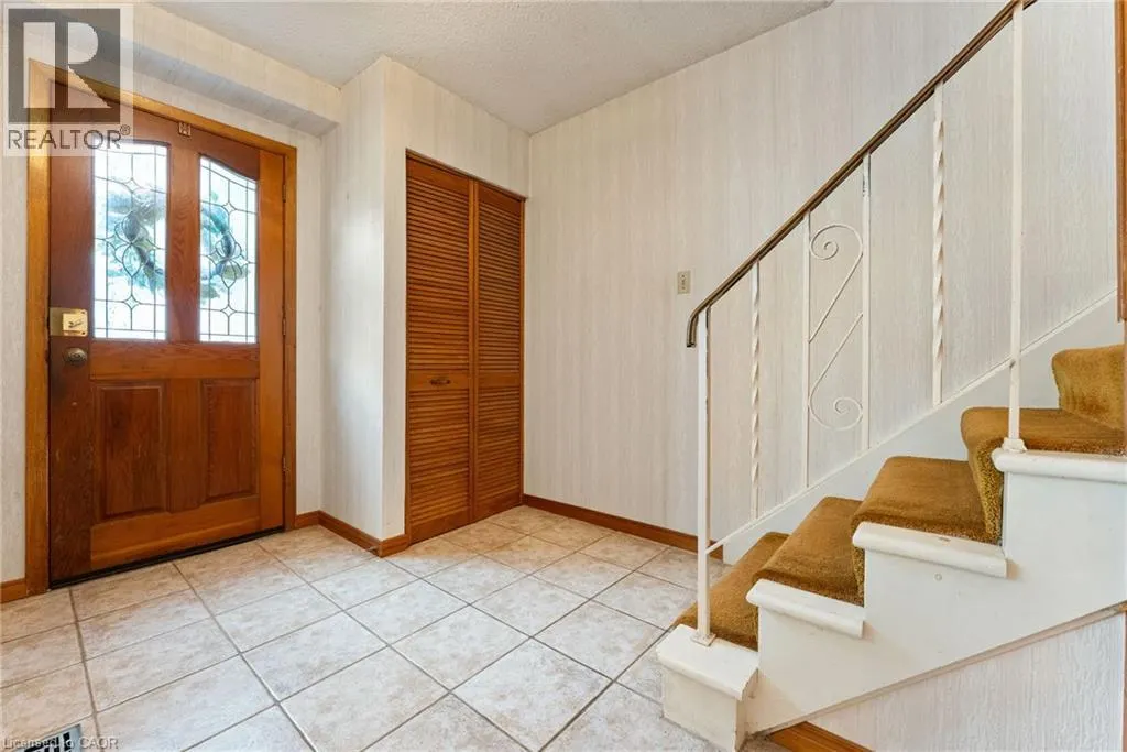 104 BERKINDALE Drive