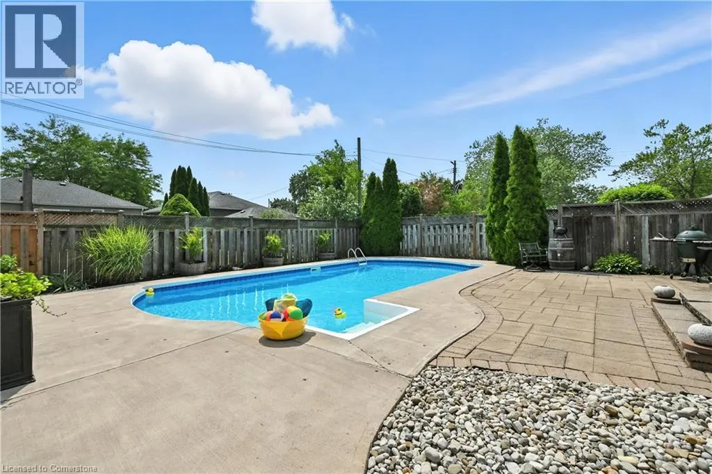 4 GLENVIEW Avenue