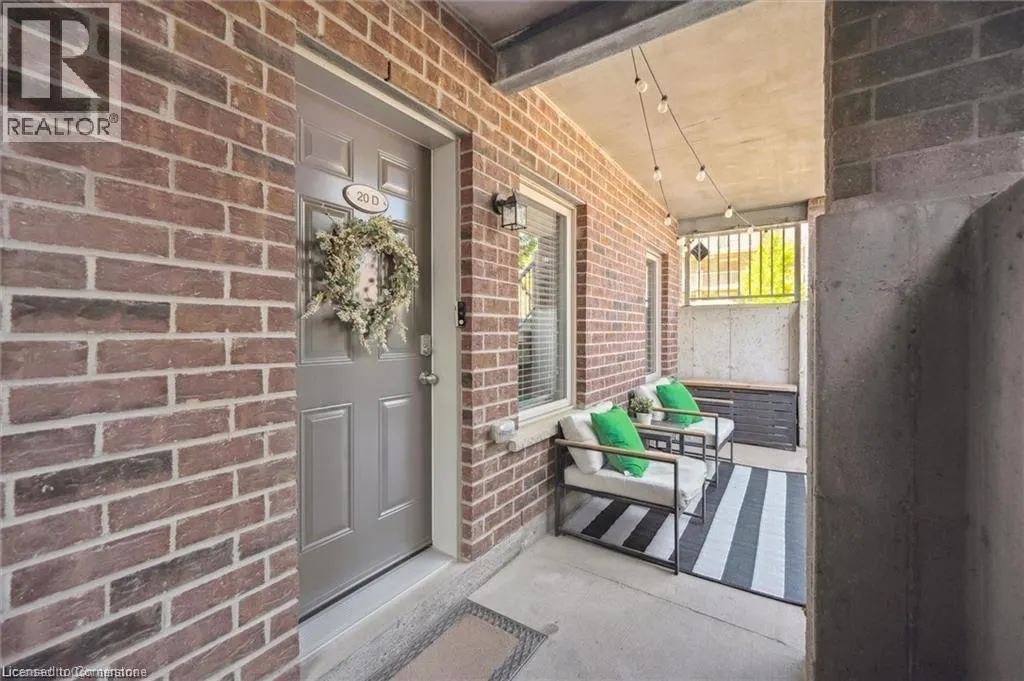 20 SIENNA Street Unit# D, #D