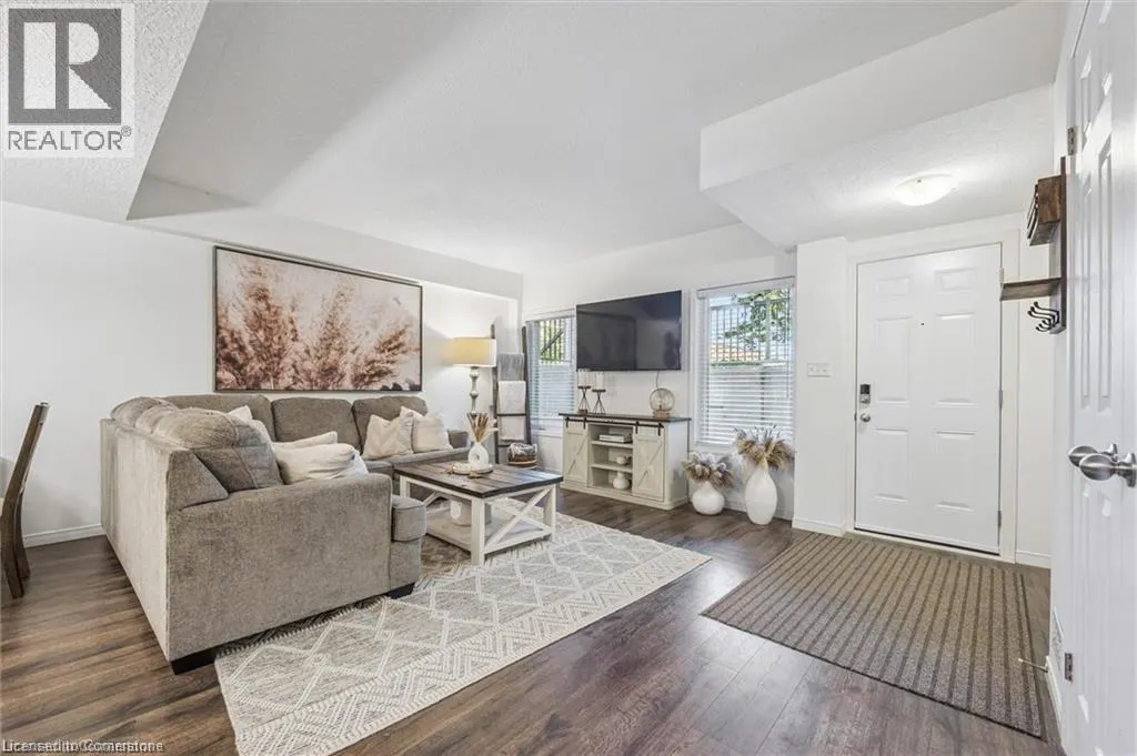 20 SIENNA Street Unit# D, #D