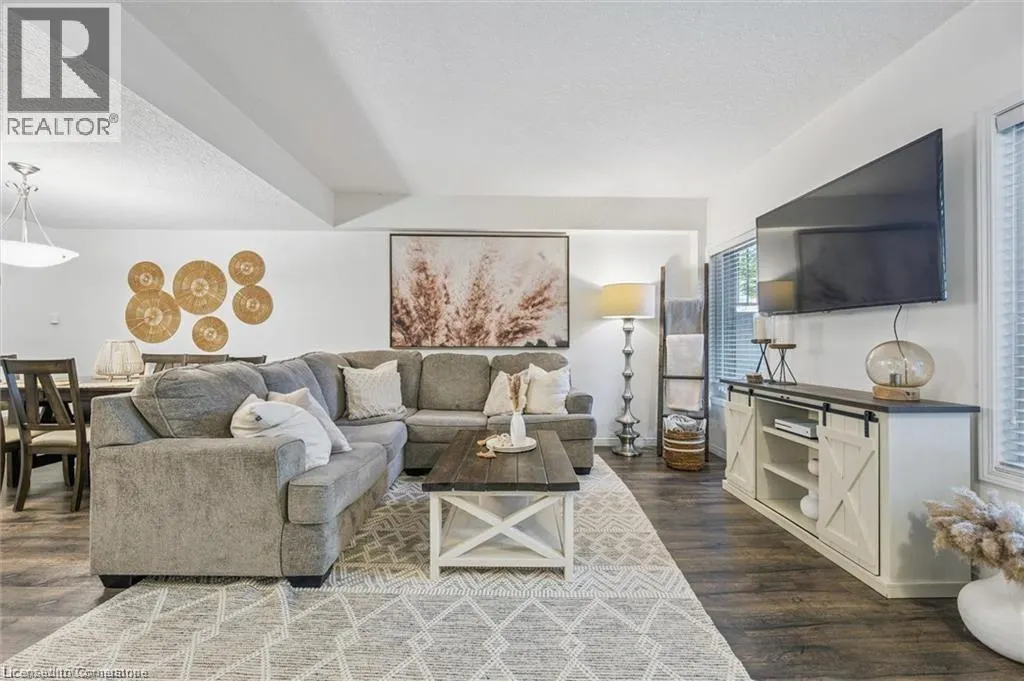 20 SIENNA Street Unit# D, #D