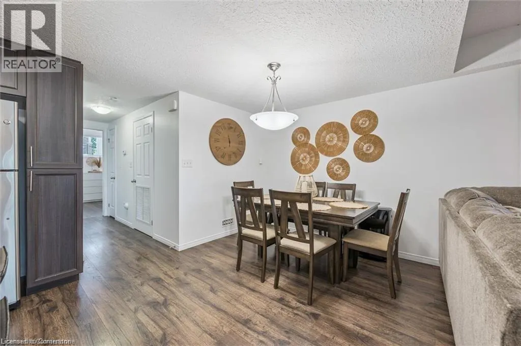 20 SIENNA Street Unit# D, #D