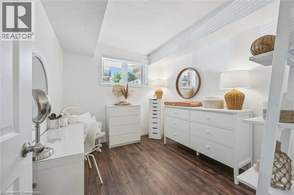 20 SIENNA Street Unit# D, #D