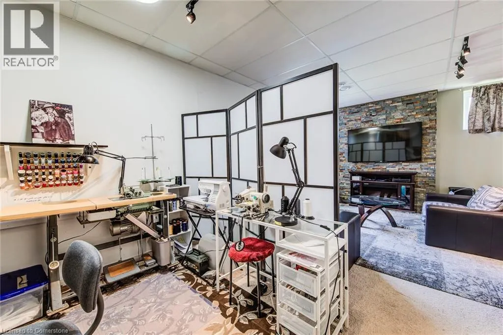 160 HIDDEN CREEK Drive