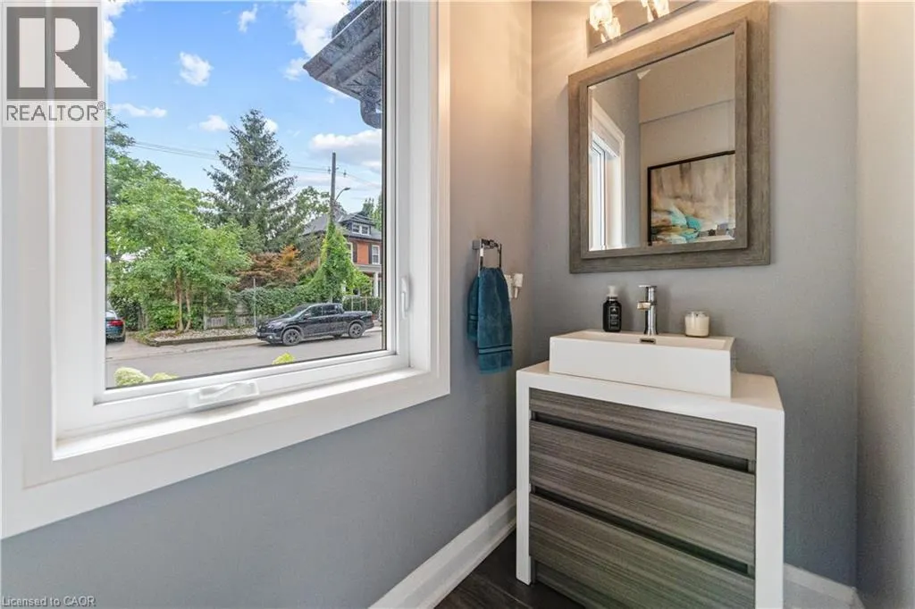 535 LOCUST Street