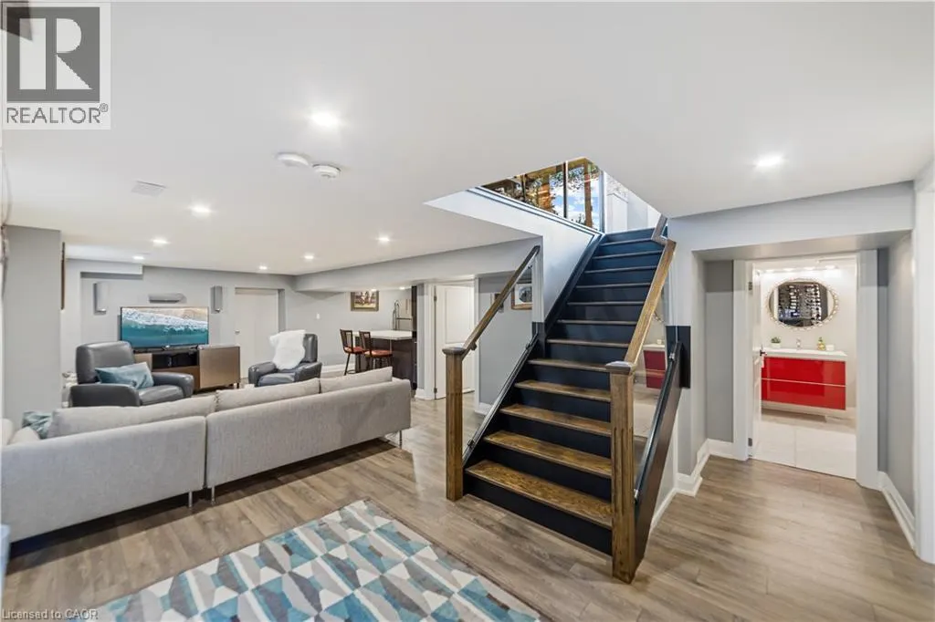535 LOCUST Street