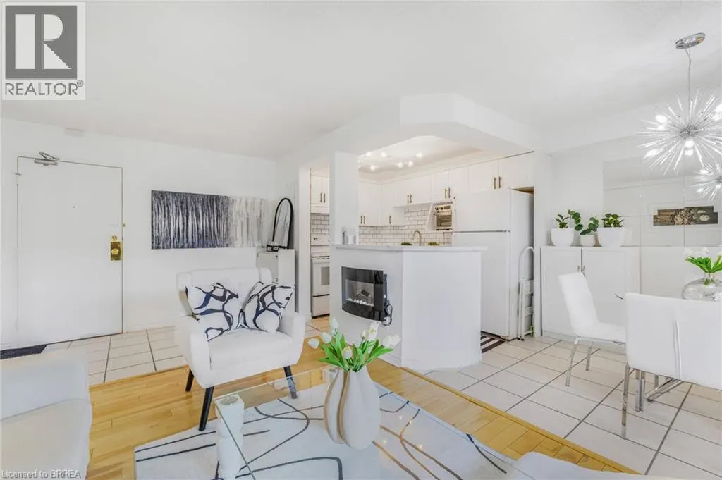 640 GREY Street Unit# 206, #206