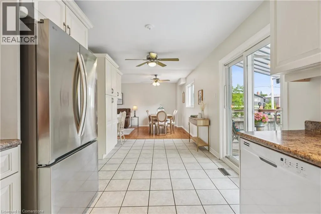 1 BIRCHWAY Place