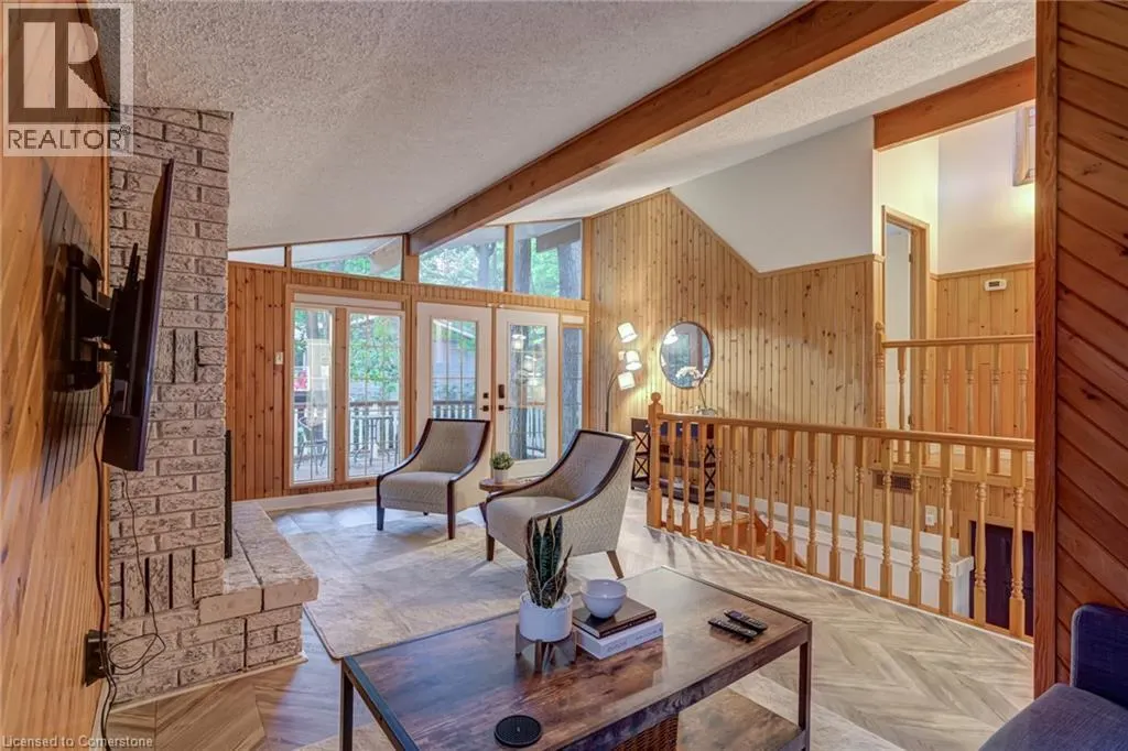 105 SILVER BIRCH Drive