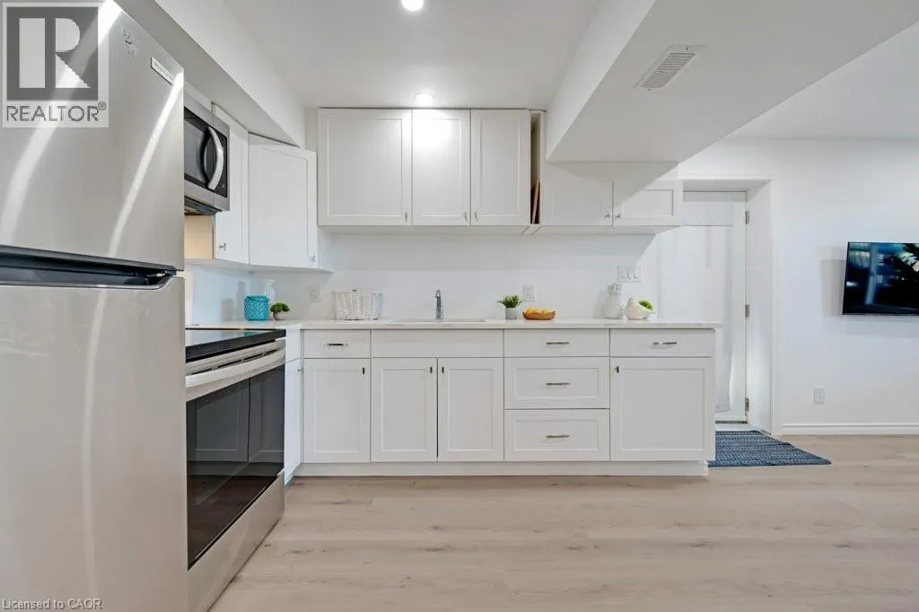 160 FREURE Drive