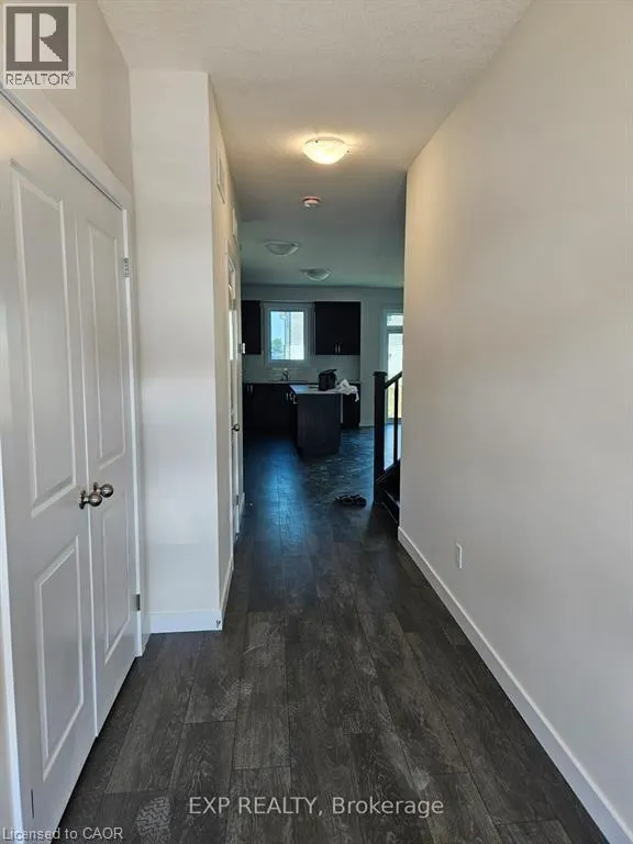 89 MOON Crescent