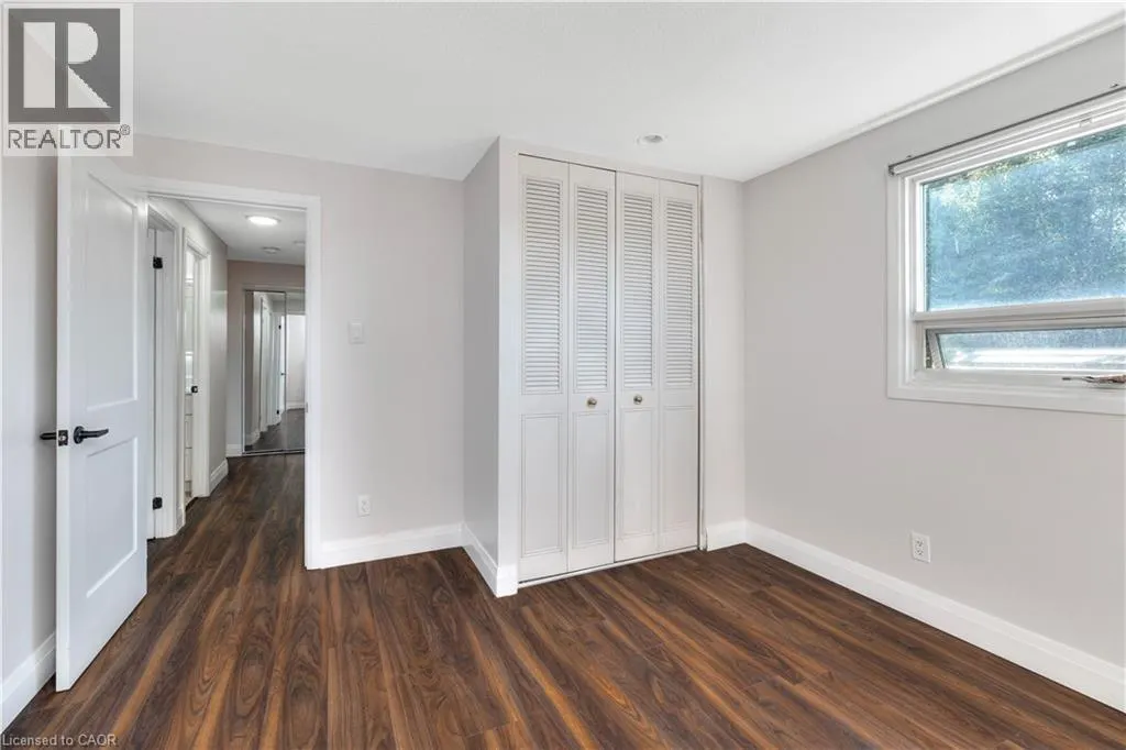 28 UNDERHILL Crescent Unit# 8, #8