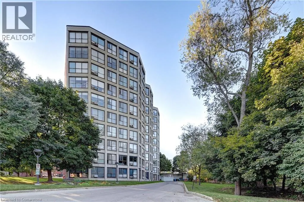 24 MARILYN Drive N Unit# 401, #401