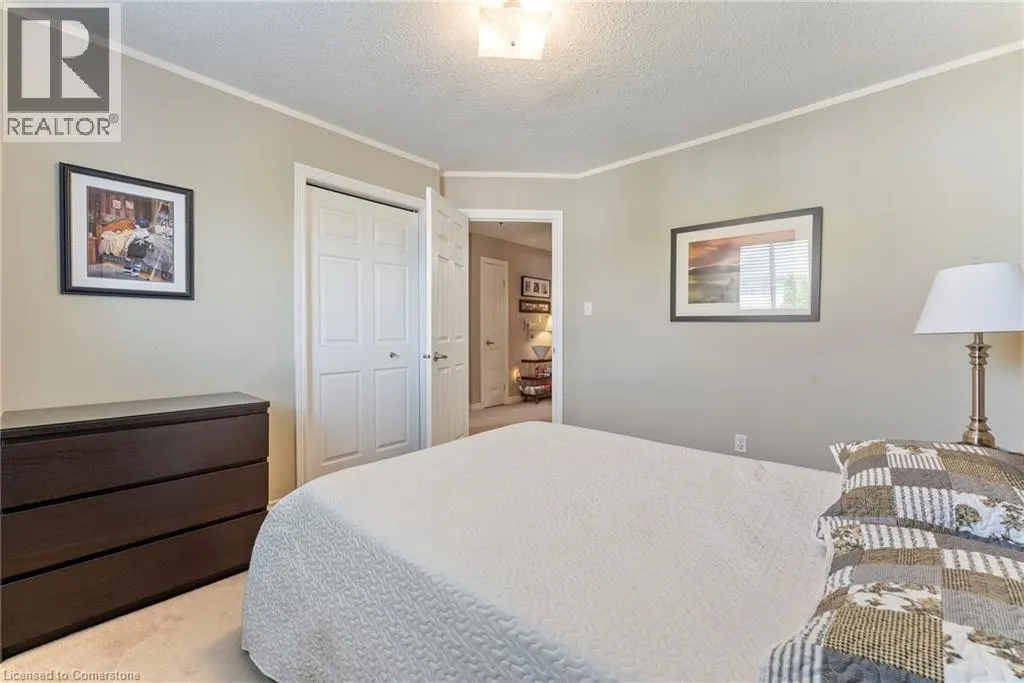 18 ROSEBURY Way