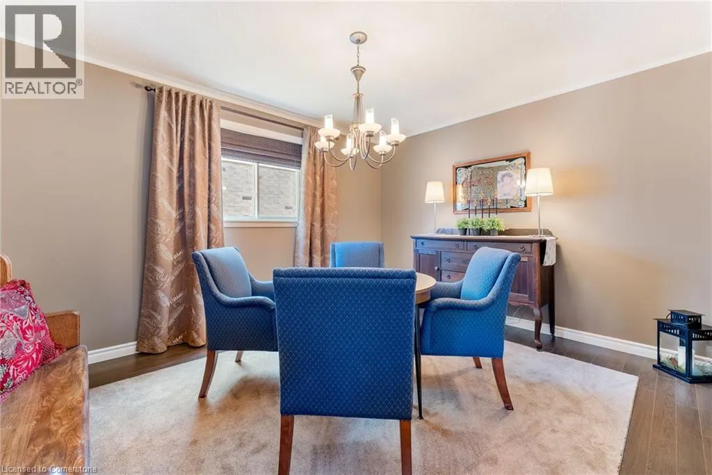 18 ROSEBURY Way
