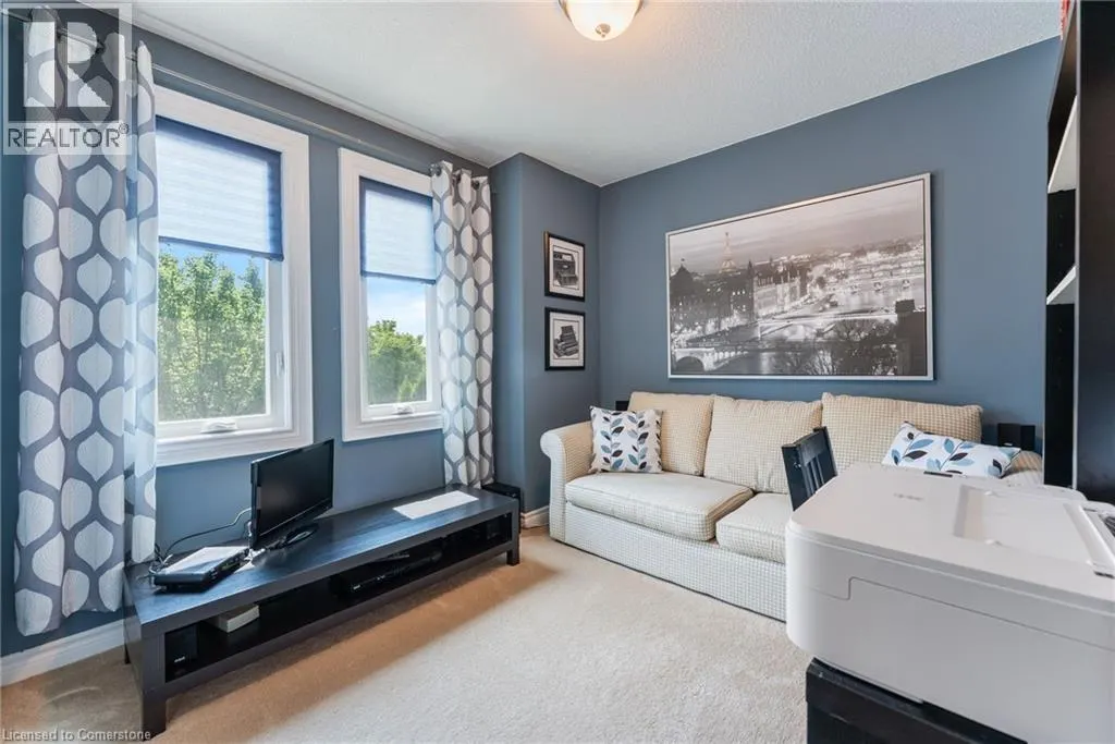 18 ROSEBURY Way