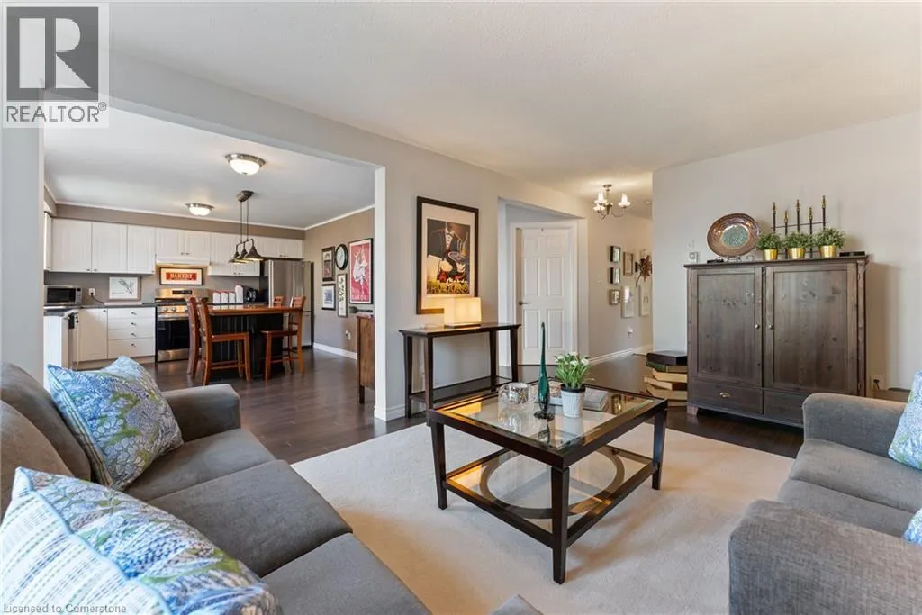 18 ROSEBURY Way