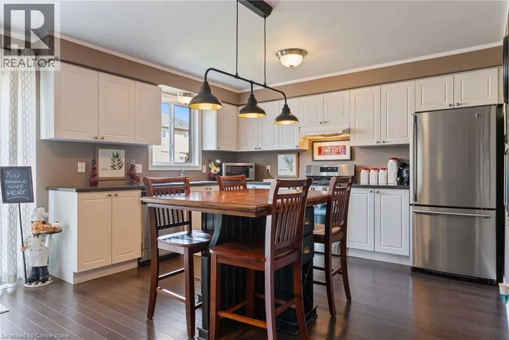 18 ROSEBURY Way