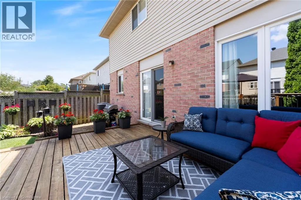 18 ROSEBURY Way