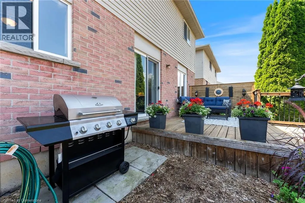 18 ROSEBURY Way