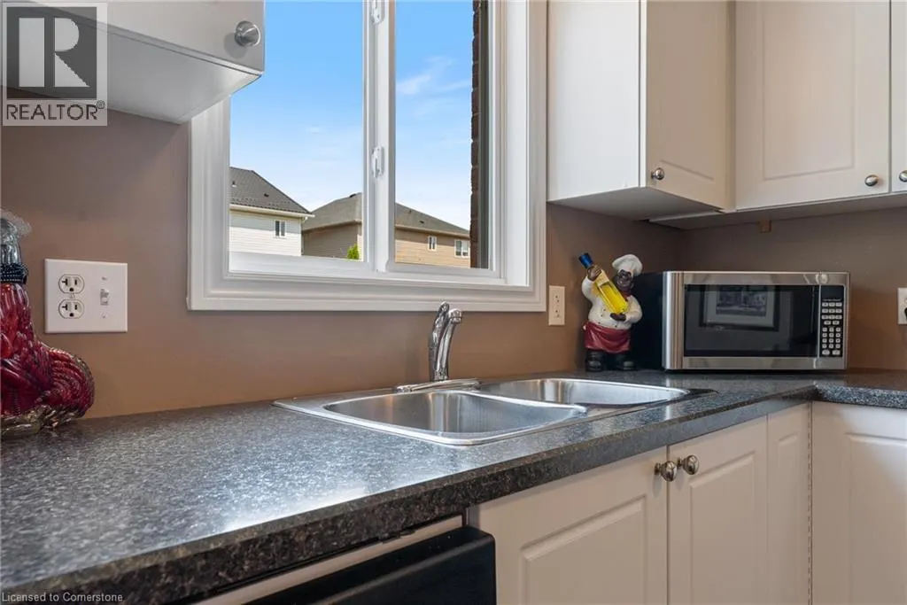18 ROSEBURY Way