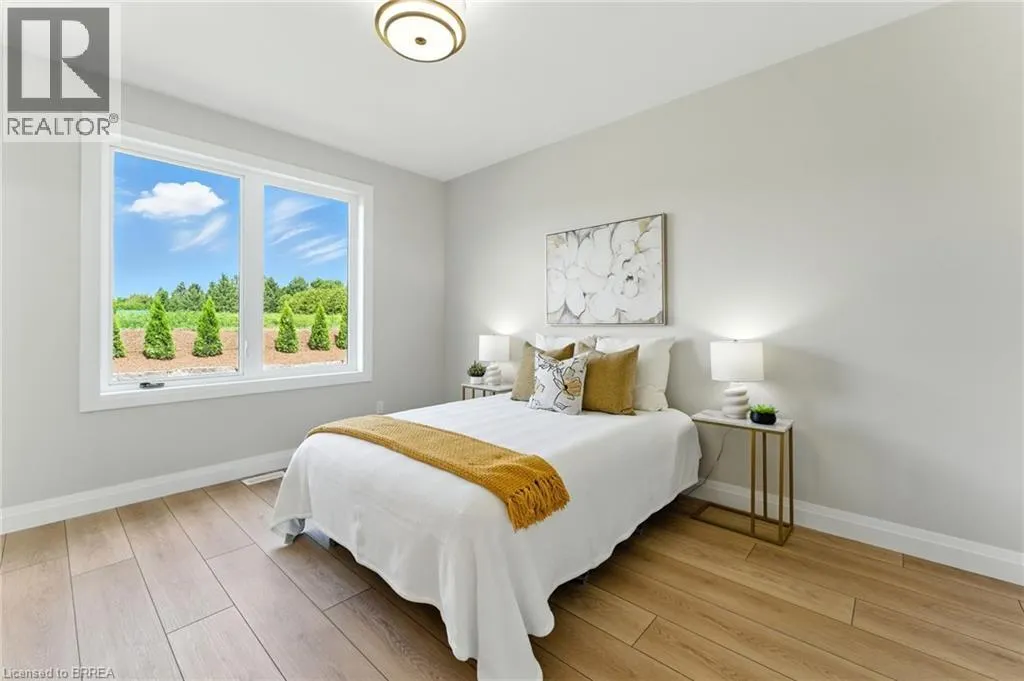 102 VANROOY Trail