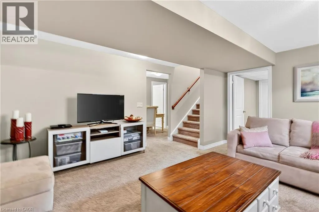 25 PIERPOINT Drive