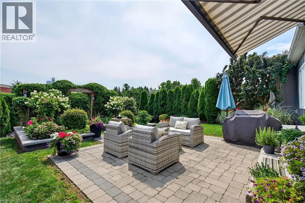25 PIERPOINT Drive