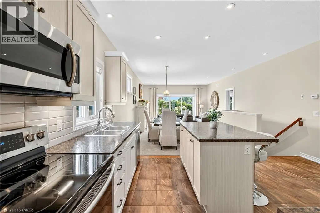 25 PIERPOINT Drive