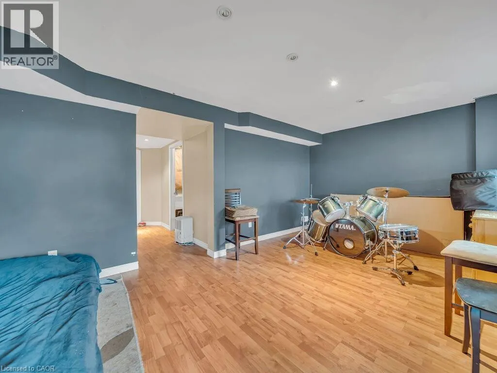 53 FOXGLOVE Crescent
