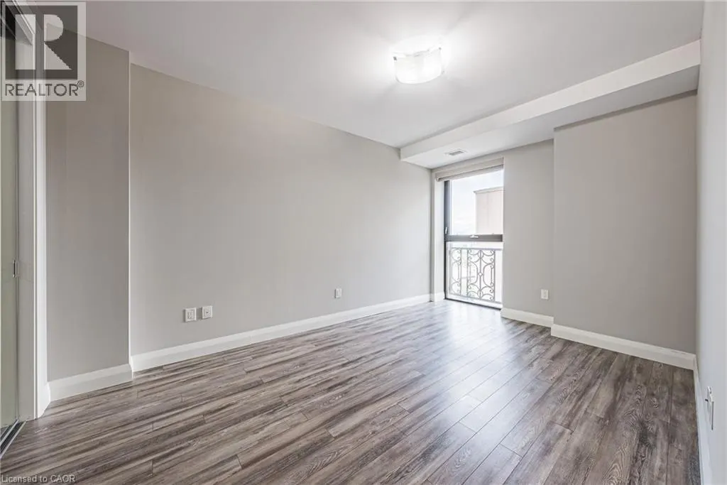 118 KING Street E Unit# 819, #819