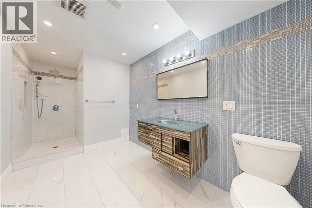 7 RIESLING Court