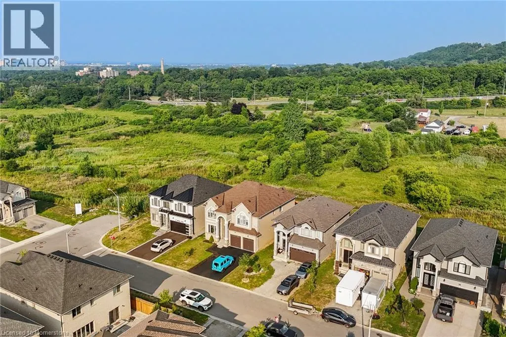 7 RIESLING Court