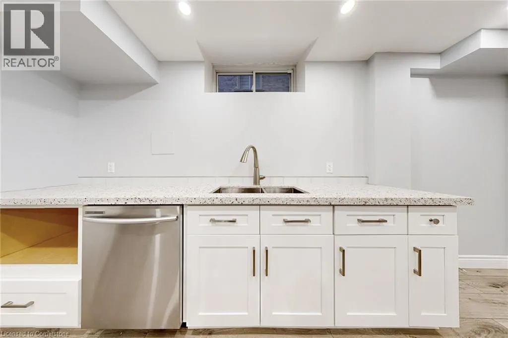 7 RIESLING Court