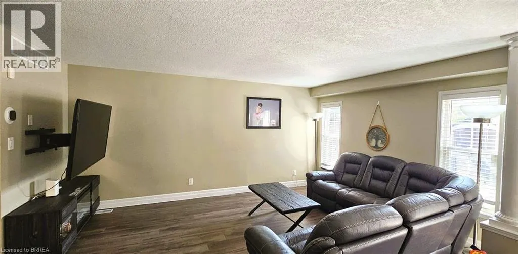 256 SIENNA Crescent