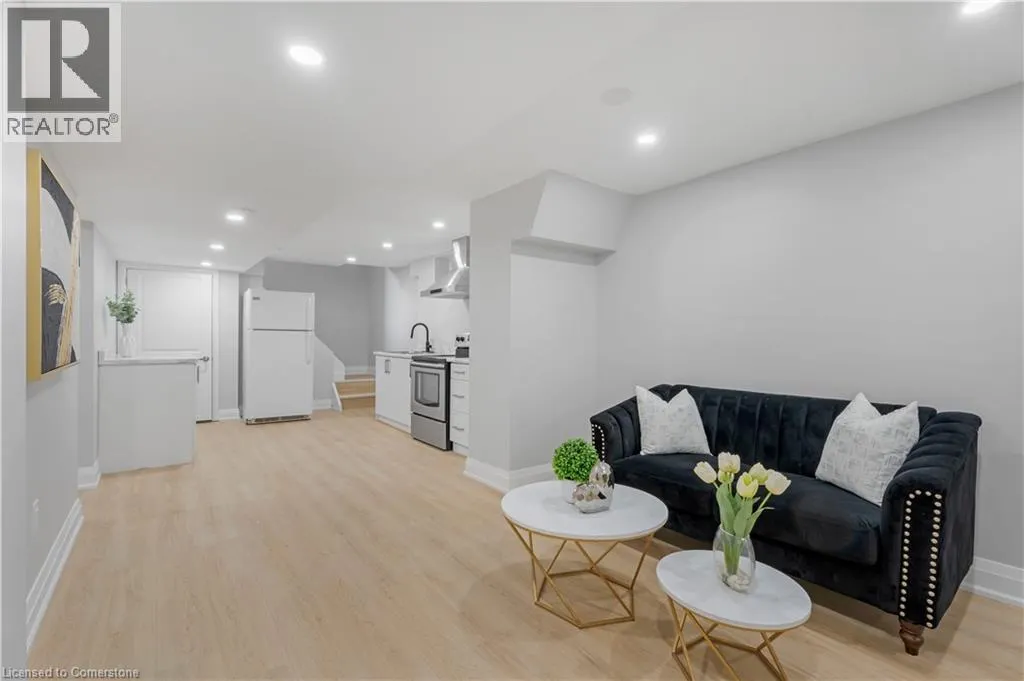 19 OLD ORCHARD Avenue