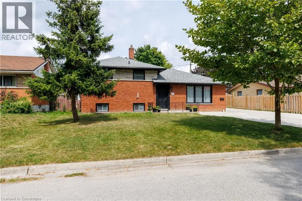 18 SILVERDALE Crescent