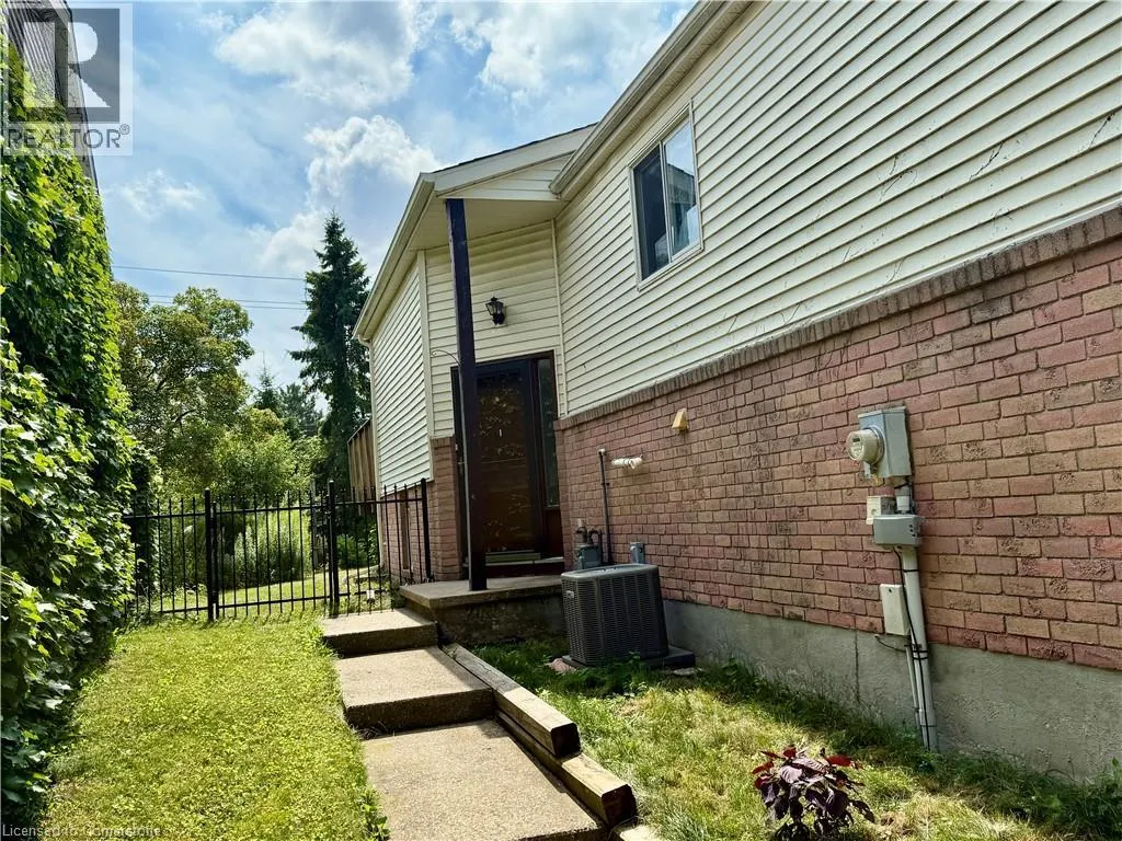 164 HERRON Place