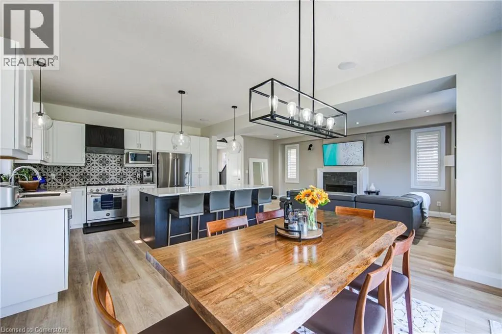 32 ARLINGTON Parkway