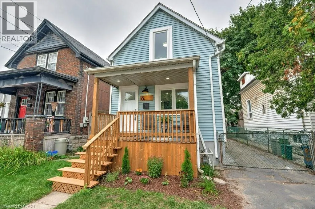 8 WHITFIELD Avenue